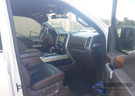 2017 Ford F-150 King Ranch z USA, uszkodzony, nr VIN 1FTEW1EG5HFB38707